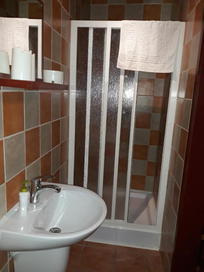 Decsi Vendeghaz Hotel Strigoniu Exterior foto